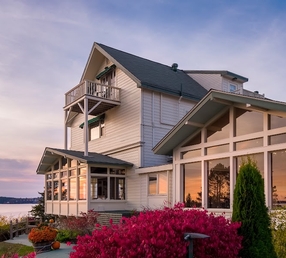 Spruce Point Inn Resort and Spa 